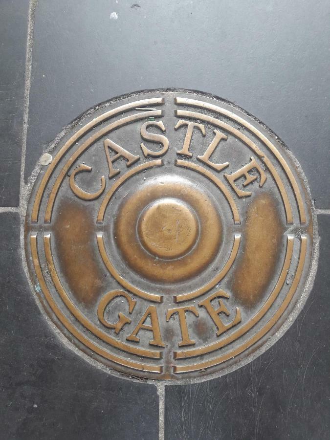 Castle Gate House Derry City Centre Townhouse Exterior photo